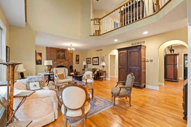 2309 Oregon Road, Versailles, KY 40383