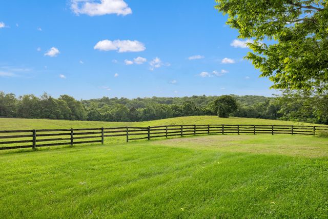 2309 Oregon Road, Versailles, KY 40383