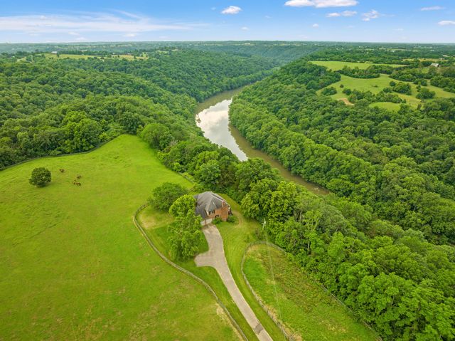 2309 Oregon Road, Versailles, KY 40383