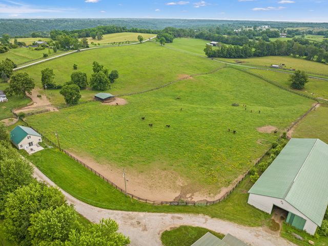 2309 Oregon Road, Versailles, KY 40383