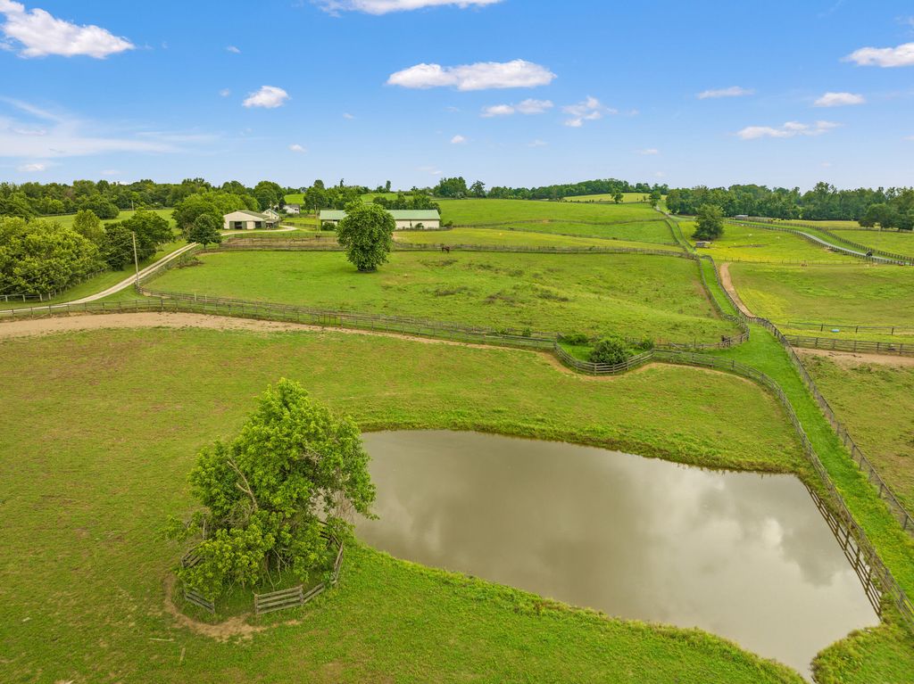 2309 Oregon Road, Versailles, KY 40383