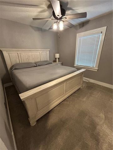 5231 Gladstone Boulevard, Kansas City, MO 64123