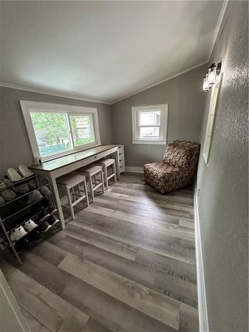 5231 Gladstone Boulevard, Kansas City, MO 64123