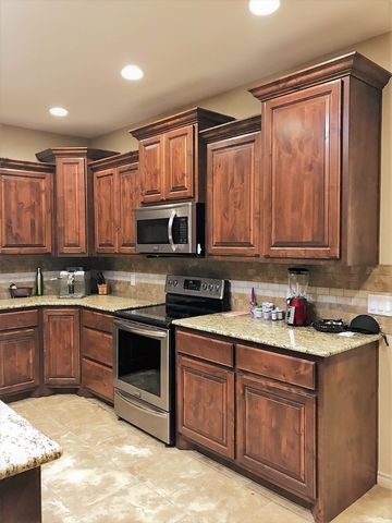 1513 Club Dr, Midland, TX 79701