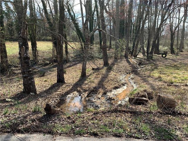 320 W King Street, King, NC 27021