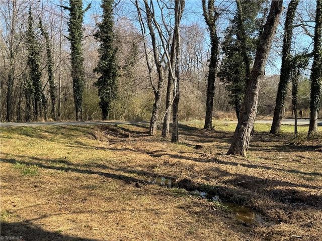 320 W King Street, King, NC 27021