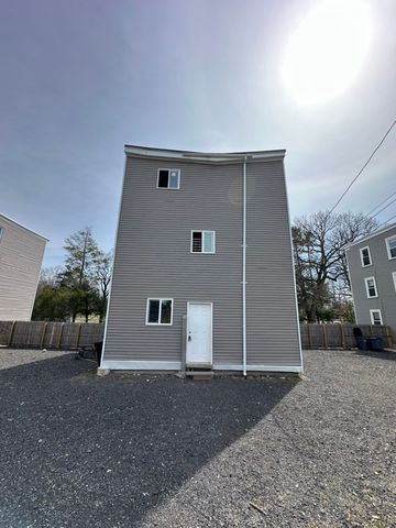 31 North St, Worcester, MA 01605
