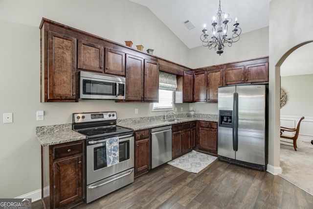 818 Bradmore Court, Hoschton, GA 30548