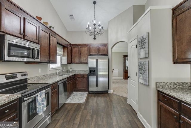 818 Bradmore Court, Hoschton, GA 30548