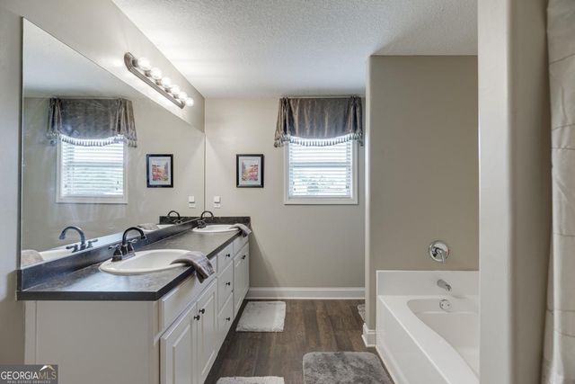818 Bradmore Court, Hoschton, GA 30548