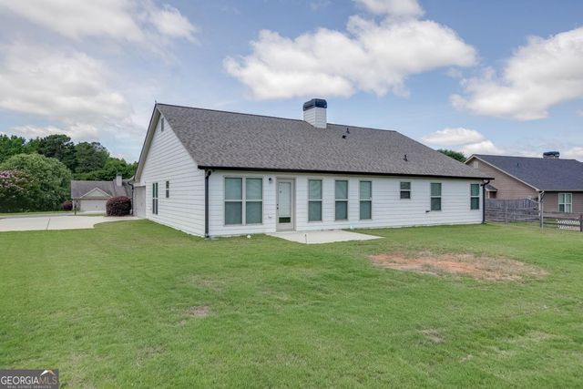 818 Bradmore Court, Hoschton, GA 30548