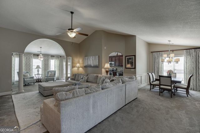 818 Bradmore Court, Hoschton, GA 30548