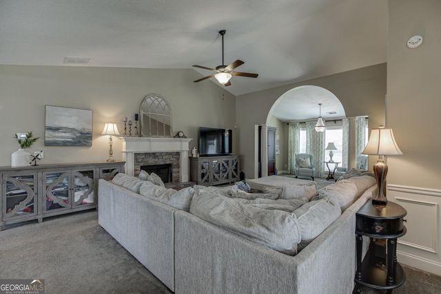 818 Bradmore Court, Hoschton, GA 30548