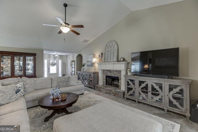 818 Bradmore Court, Hoschton, GA 30548