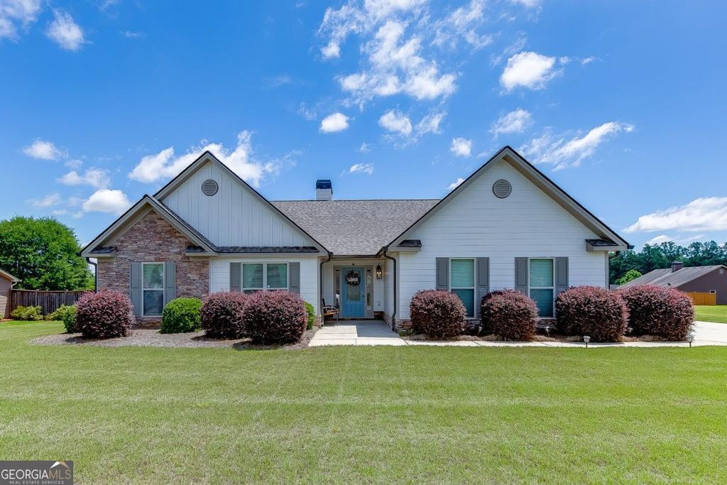 818 Bradmore Court, Hoschton, GA 30548