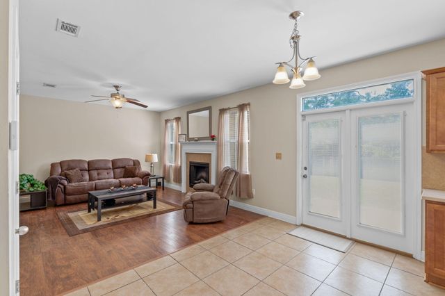 3618 Topaz Circle, Navarre, FL 32566