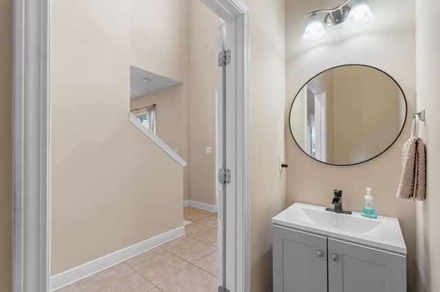3618 Topaz Circle, Navarre, FL 32566