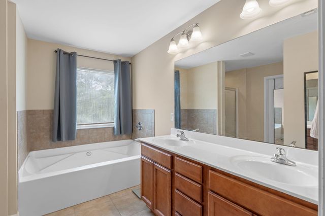 3618 Topaz Circle, Navarre, FL 32566