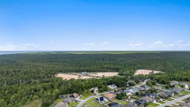 3618 Topaz Circle, Navarre, FL 32566
