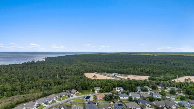 3618 Topaz Circle, Navarre, FL 32566