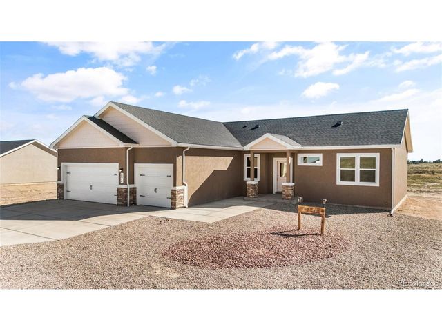 824 E Loma Dr, Pueblo West, CO 81007