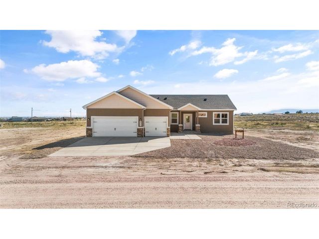 824 E Loma Dr, Pueblo West, CO 81007