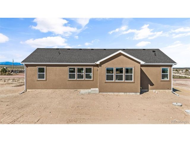 824 E Loma Dr, Pueblo West, CO 81007