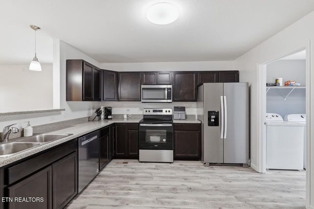 2721 Carson Ave, Knoxville, TN 37917