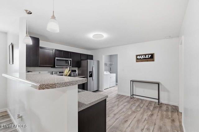 2721 Carson Ave, Knoxville, TN 37917