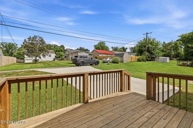 2721 Carson Ave, Knoxville, TN 37917
