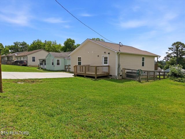 2721 Carson Ave, Knoxville, TN 37917