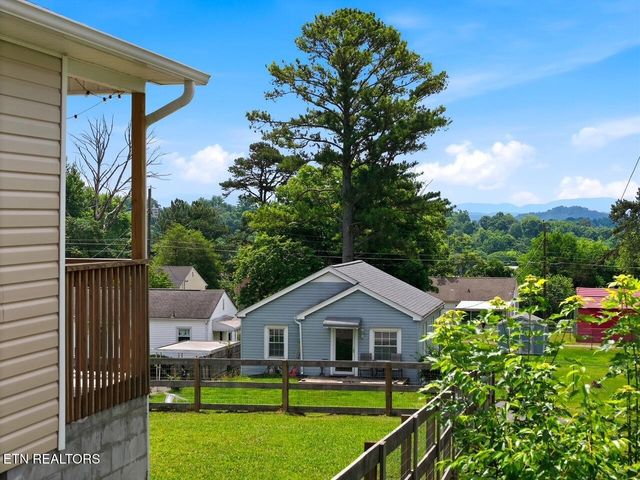 2721 Carson Ave, Knoxville, TN 37917