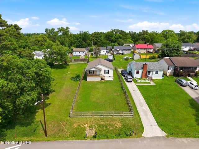 2721 Carson Ave, Knoxville, TN 37917