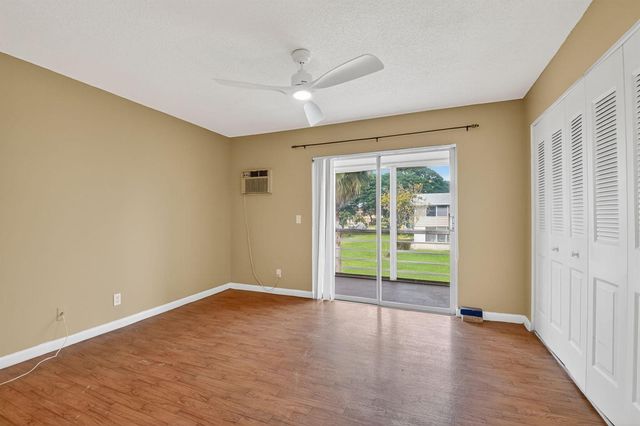 265 Windsor L, West Palm Beach, FL 33417