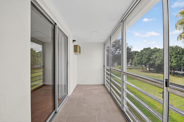 265 Windsor L, West Palm Beach, FL 33417