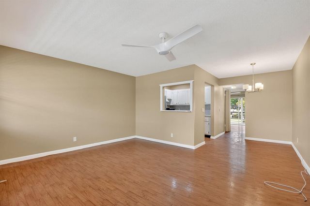 265 Windsor L, West Palm Beach, FL 33417