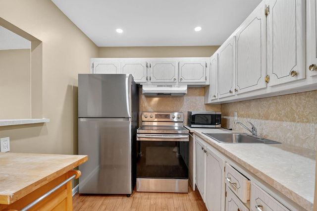 265 Windsor L, West Palm Beach, FL 33417