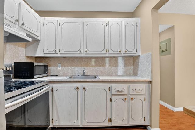 265 Windsor L, West Palm Beach, FL 33417