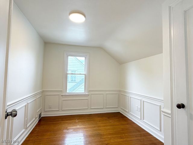 327 Adelaide, Warren, OH 44483