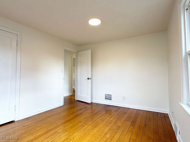 327 Adelaide, Warren, OH 44483