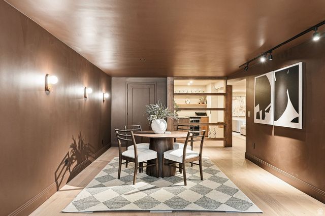 3983 S MERCURY DR, Holladay, UT 84124