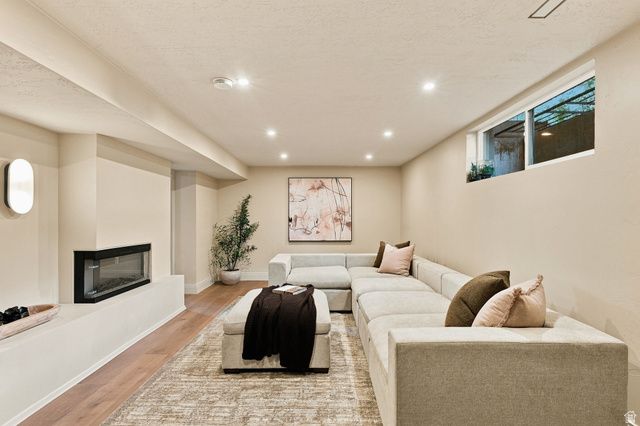 3983 S MERCURY DR, Holladay, UT 84124