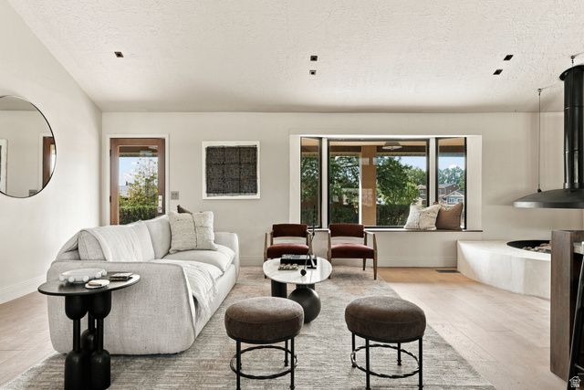 3983 S MERCURY DR, Holladay, UT 84124