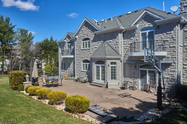 15 Michelle Way, Montville Twp., NJ 07058