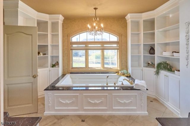 15 Michelle Way, Montville Twp., NJ 07058