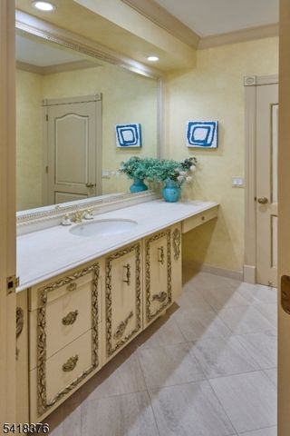 15 Michelle Way, Montville Twp., NJ 07058