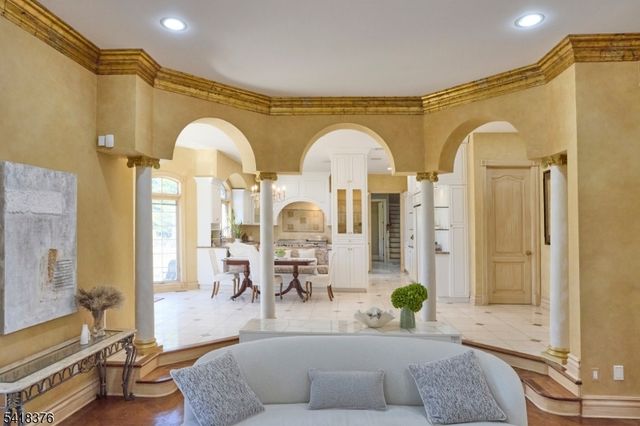 15 Michelle Way, Montville Twp., NJ 07058