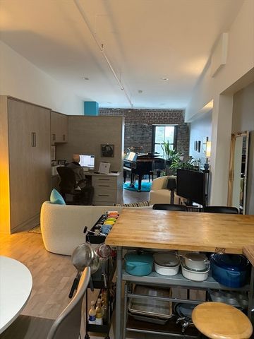 70-72 Northampton 302, Boston, MA 02118