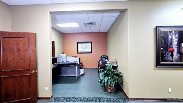 5301 S Mccoll Road, Edinburg, TX 78539