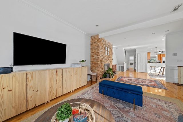 40 Pleasant St 2, Arlington, MA 02476